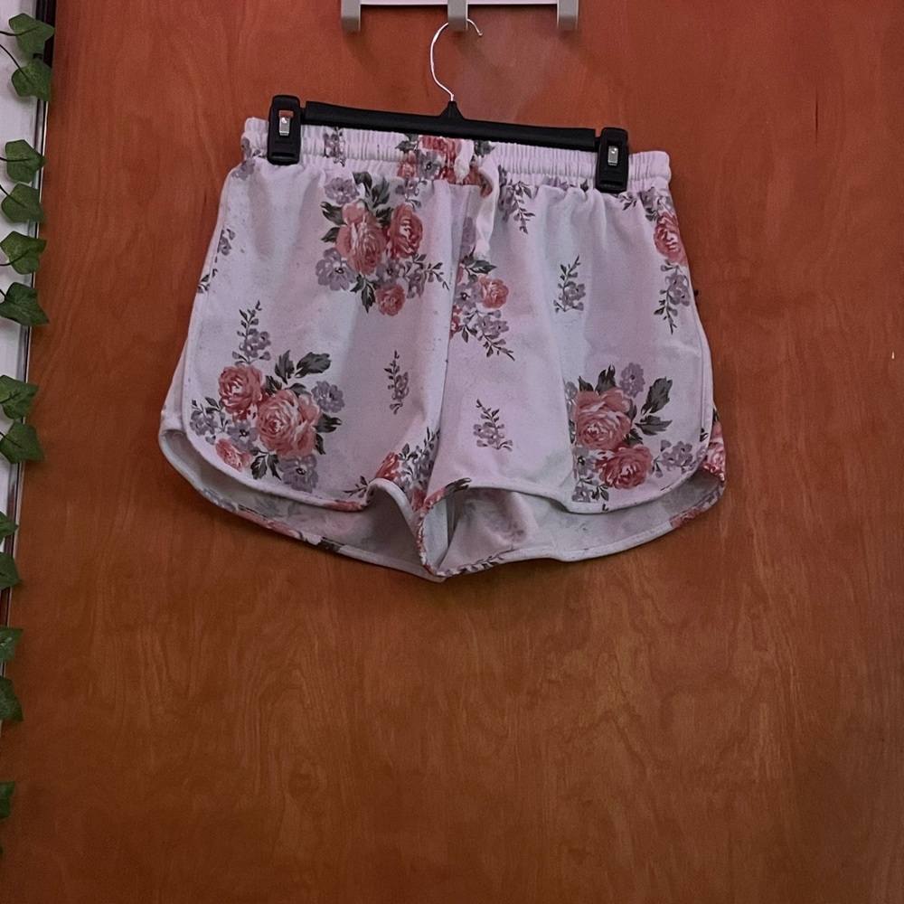 francesca’s | Floral Shorts
